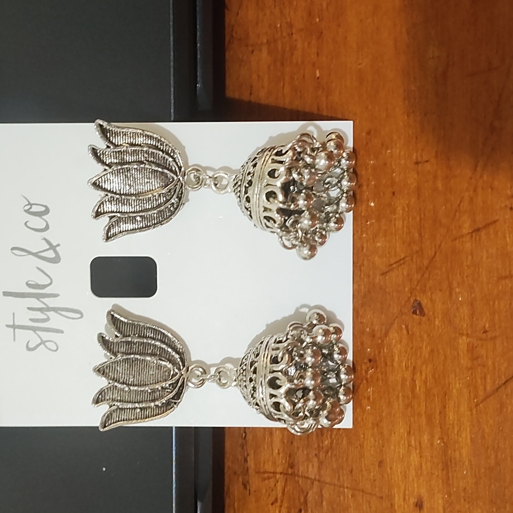 2 Pairs Women's Oxidised silver earrings